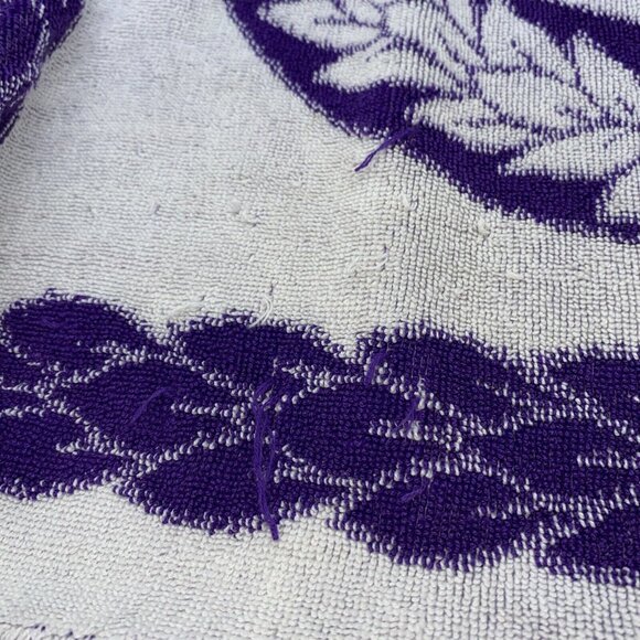 Vintage Fieldcrest Bath Towel Purple White Floral Fringed USA 45 X 25 in Retro - Picture 10 of 16